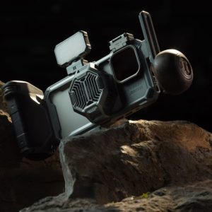 The Tilta Khronos is a versatile, cable-free, customizable system for iPhone filmmaking